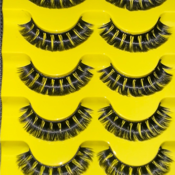 Bundle  Lash Set - Picture 2 of 3